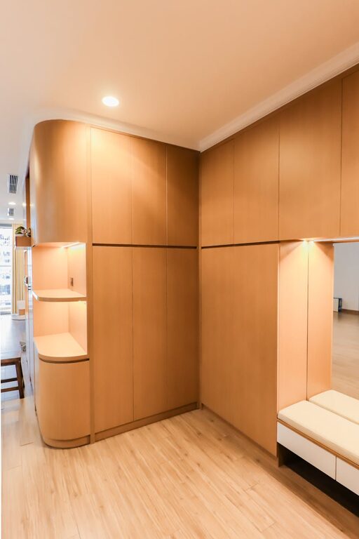 Jak efektywnie organizować przestrzeń w małym mieszkaniu: praktyczne porady